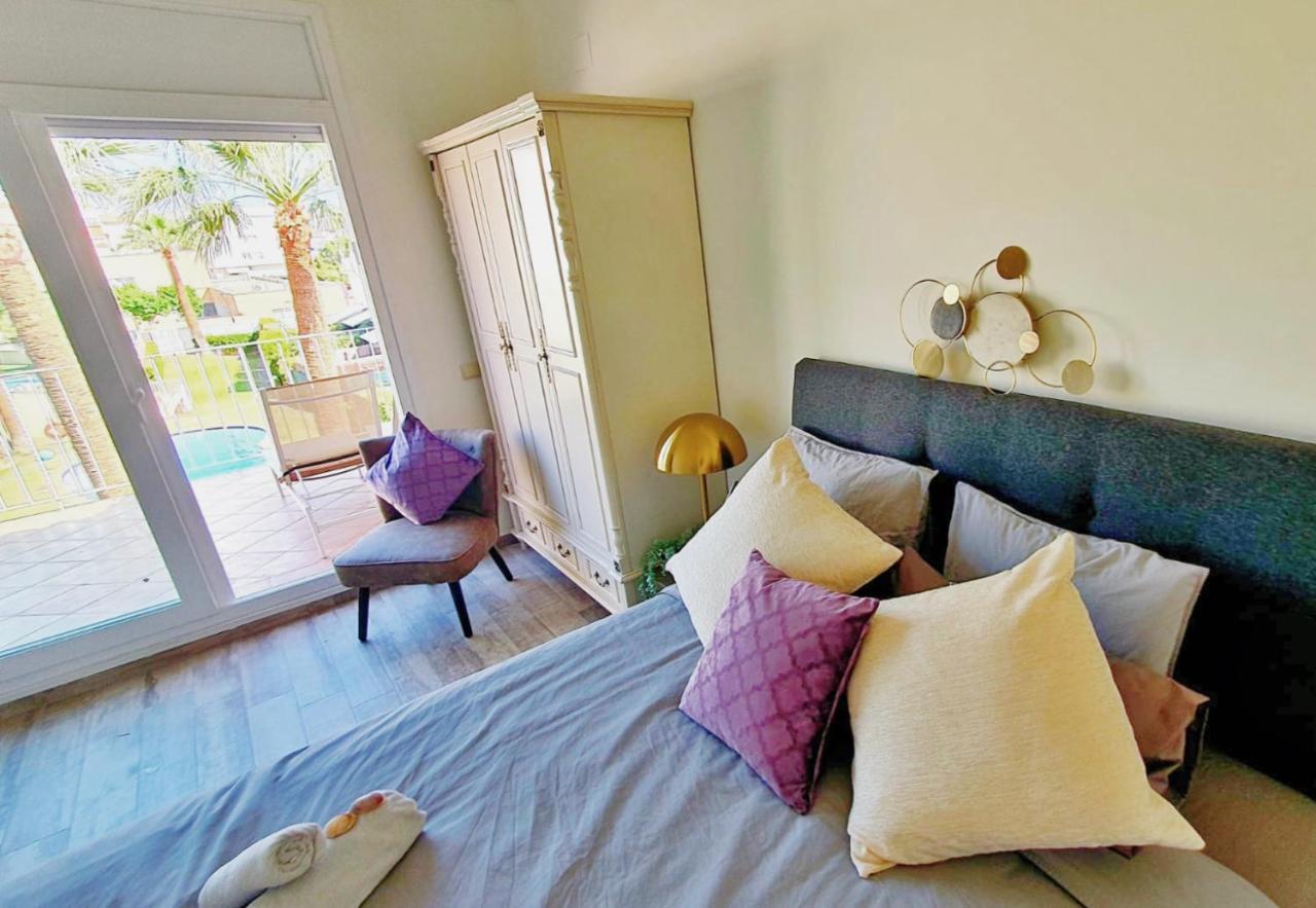Cheerful Townhouse Center Sitges 5 Bedrooms Pool And Terrace Exterior photo